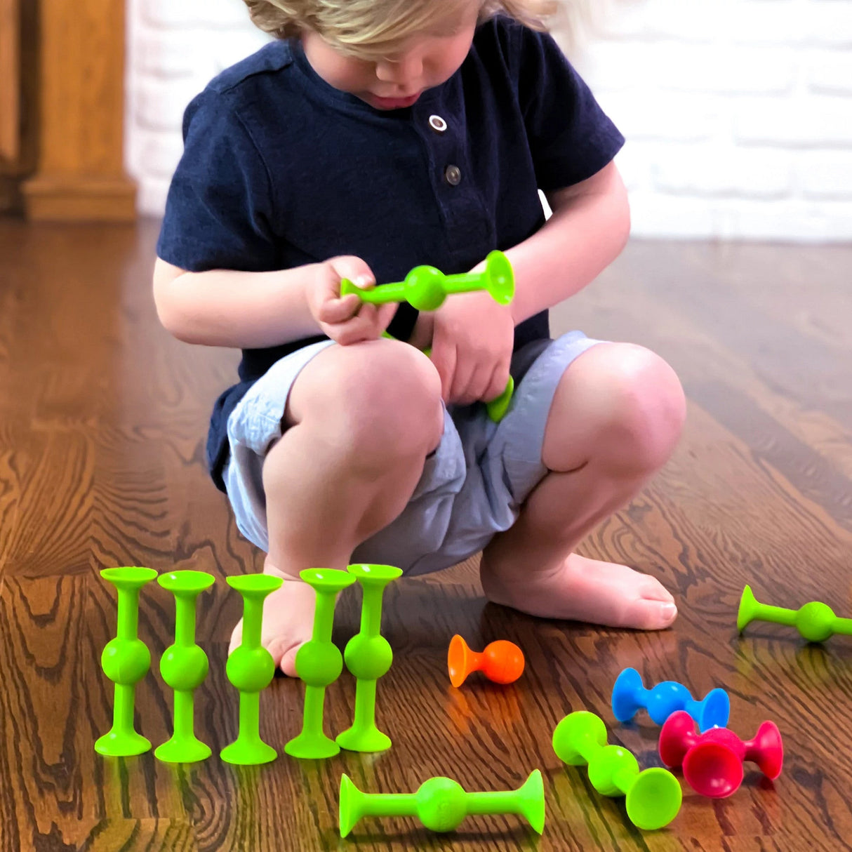 Fat Brain Toys - Squigz Starter Set - Kid's Stuff Superstore