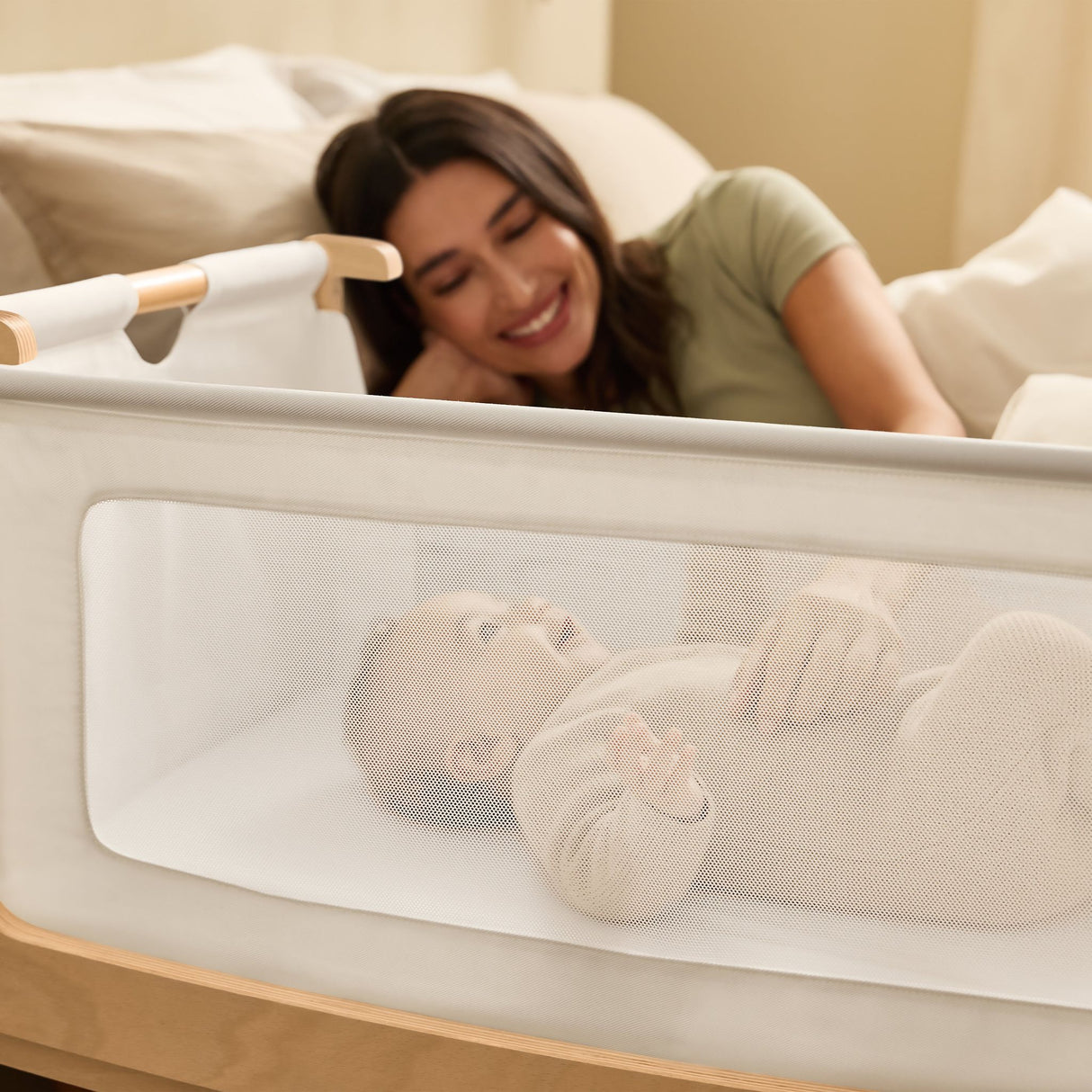 SnüzPod5 Bedside Bassinet - Kid's Stuff Superstore