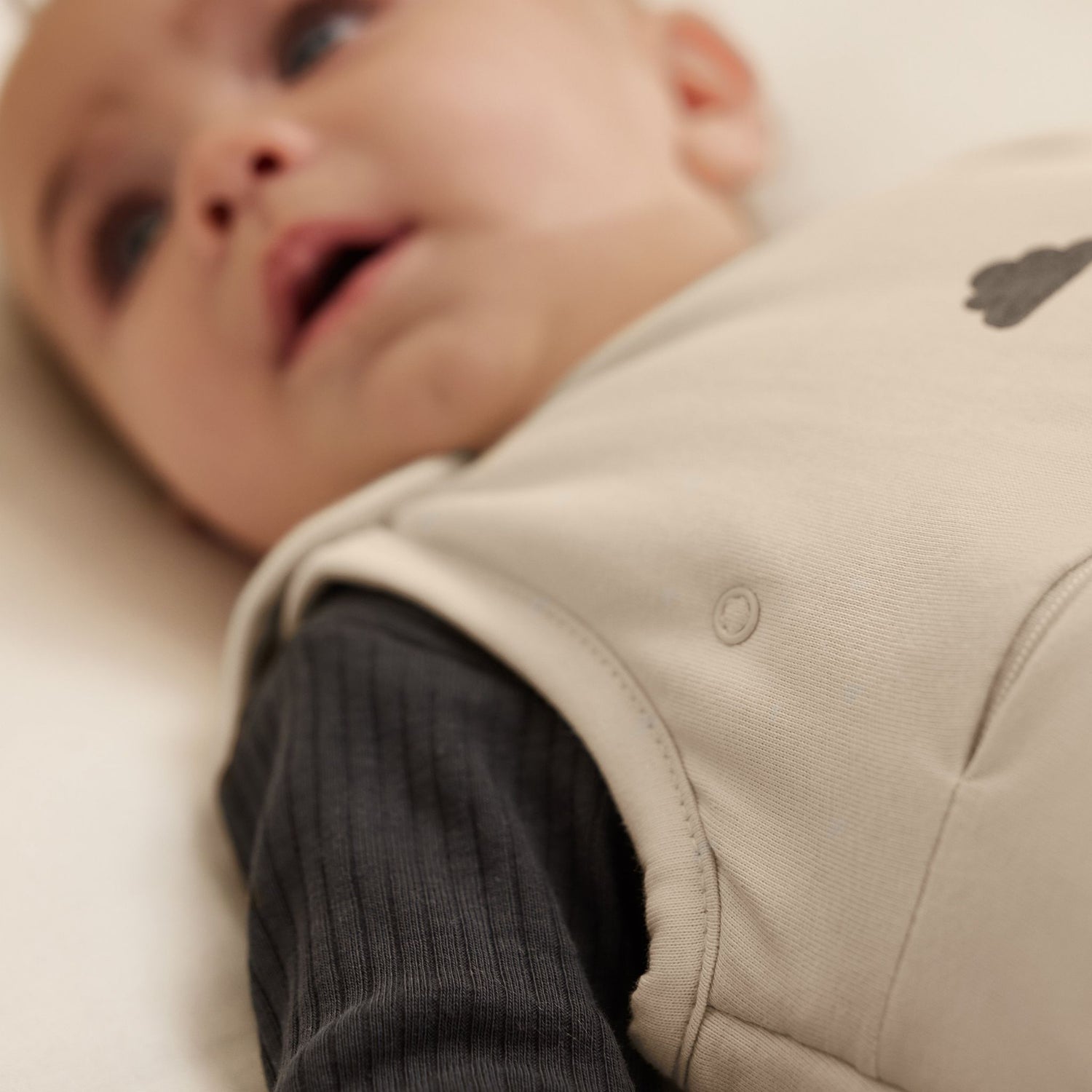 SnüzPouch Sand Cloud - Kid's Stuff Superstore