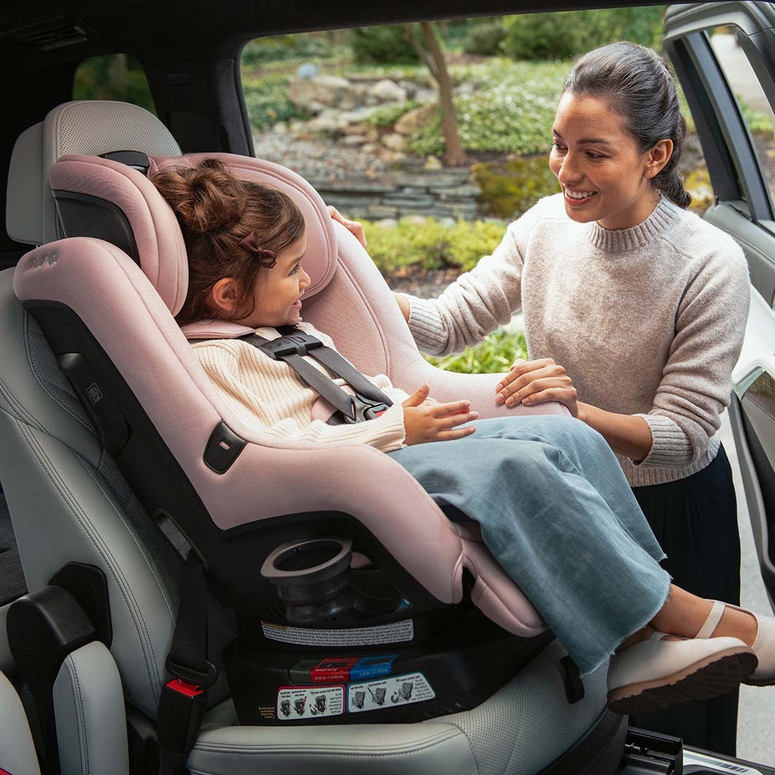 Nuna RAVA Convertible Car Seat | Thistle Collection